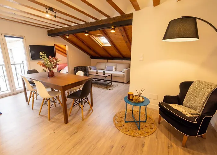 La Buhardilla De Soportales Apartman Burgo